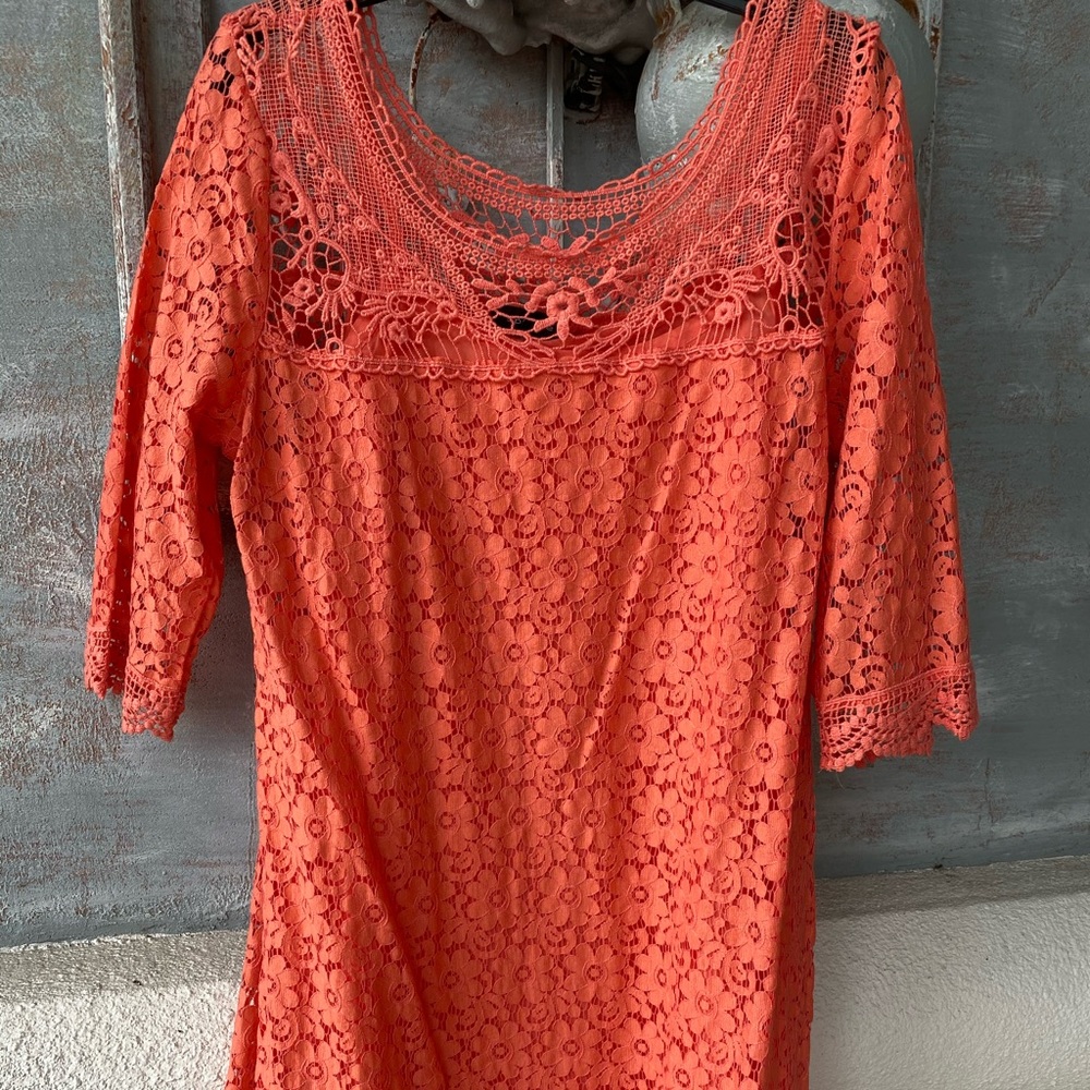 Women’s lace quarter sleeve dress